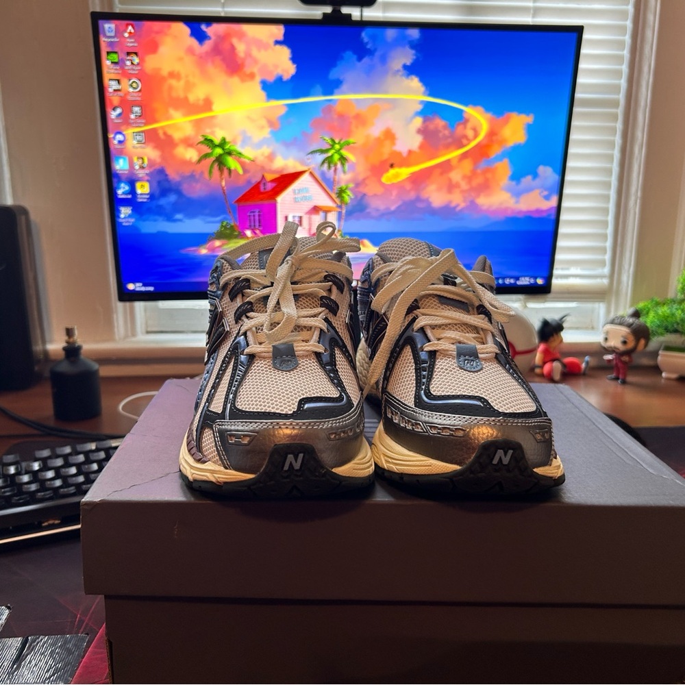 New Balance 1906 R